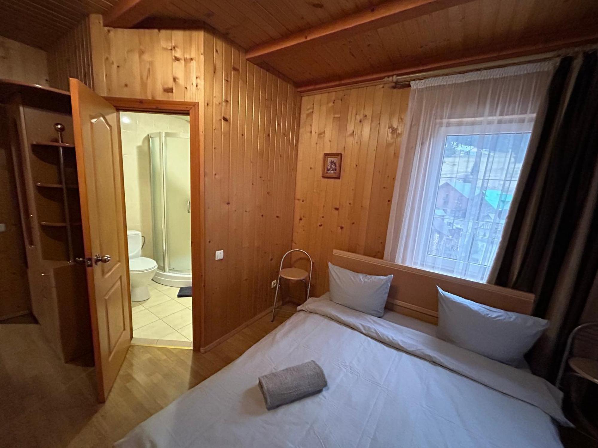 Hotel Любе Jablunyzja Exterior foto